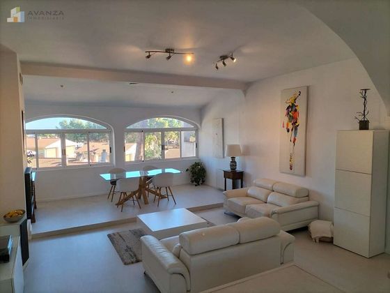 Foto 2 de Casa en venta en El Vedat - Santa Apolonia de 4 habitaciones con terraza y piscina