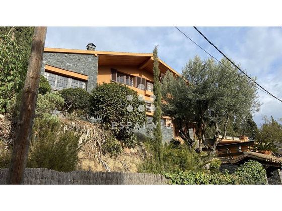 Foto 1 de Xalet en venda a La Floresta - Les Planes de 5 habitacions amb terrassa i jardí