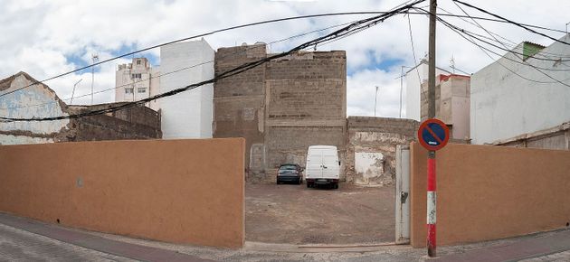 Foto 1 de Venta de terreno en calle Ruíz de 422 m²