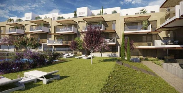 Foto 2 de Ático en venta en Los Llanos - Valle Pardo de 3 habitaciones con terraza y piscina