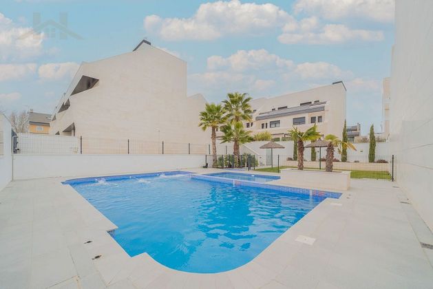Foto 1 de Casa en venda a Los Llanos - Valle Pardo de 4 habitacions amb terrassa i piscina