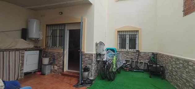 Foto 2 de Venta de casa en calle Manuel Gomez Ramirez de 3 habitaciones con terraza y garaje