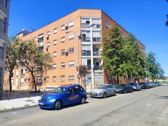 Foto 2 de Venta de piso en Las Colonias - Cardeñas de 3 habitaciones con terraza y garaje
