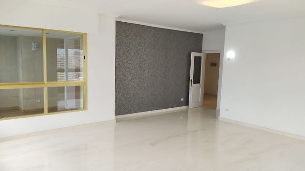 Foto 2 de Alquiler de piso en calle Fuero del Real de 4 habitaciones con garaje y ascensor
