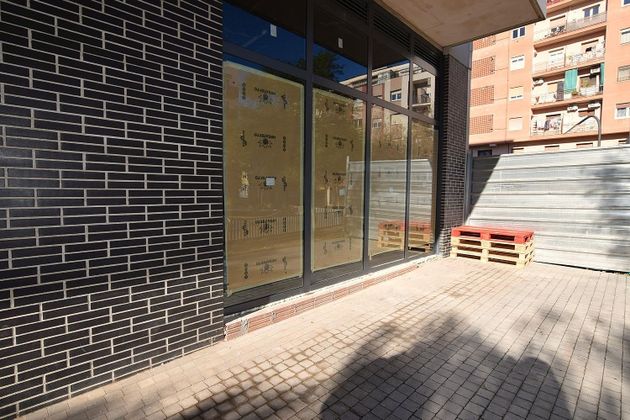 Foto 2 de Local en lloguer a calle Gran de Sant Andreu de 63 m²