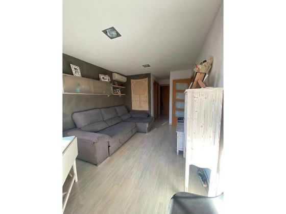 Foto 2 de Pis en venda a Centre - Santa Coloma de Gramanet de 3 habitacions amb aire acondicionat