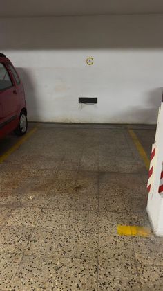 Foto 1 de Garaje en venta en calle De Rodrigo de Pertegás de 10 m²