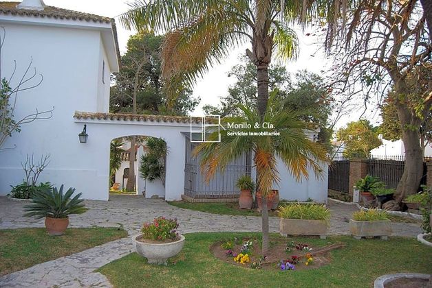 Foto 1 de Xalet en venda a Vistahermosa  - Fuentebravía de 6 habitacions amb piscina i garatge