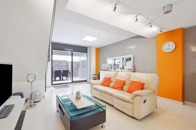 Foto 1 de Dúplex en venda a Centre-El Pedró de 3 habitacions amb terrassa i aire acondicionat