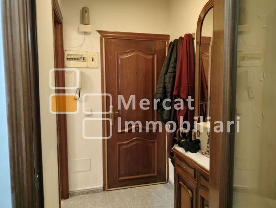 Foto 2 de Piso en venta en Gavarra de 3 habitaciones con aire acondicionado y ascensor