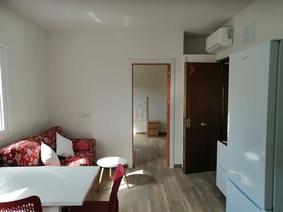 Foto 1 de Piso en alquiler en San Isidro de 1 habitación con muebles y aire acondicionado