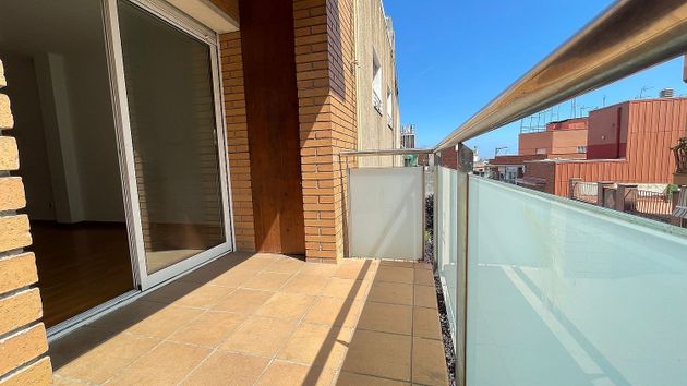 Foto 2 de Venta de piso en Trinitat Vella de 3 habitaciones con terraza y balcón