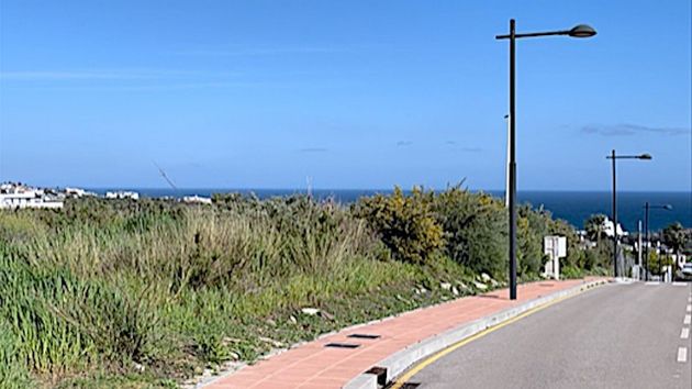 Foto 2 de Venta de terreno en Estepona Oeste - Valle Romano - Bahía Dorada de 4325 m²