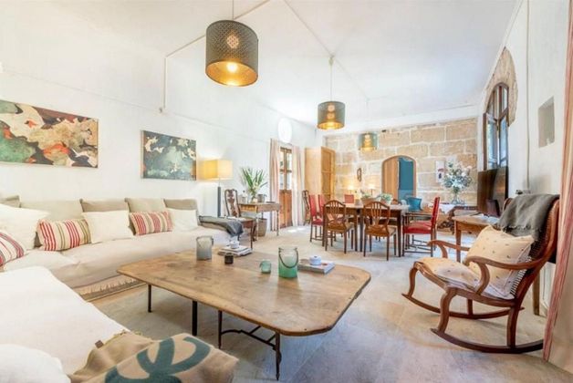 Foto 1 de Casa adossada en venda a Mancor de la Vall de 6 habitacions amb terrassa i piscina