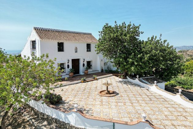 Foto 2 de Casa rural en venda a Mijas pueblo de 6 habitacions amb terrassa i jardí