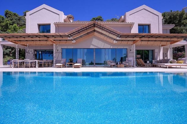 Foto 1 de Casa en venda a Igualeja de 6 habitacions amb terrassa i piscina