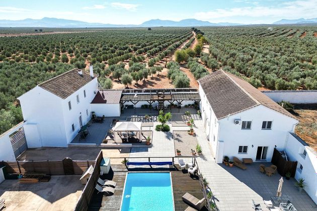 Foto 1 de Casa en venta en Zona Fuentemora de 7 habitaciones con terraza y piscina
