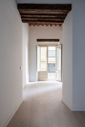 Foto 2 de Venta de piso en La Goleta - San Felipe Neri de 2 habitaciones con terraza y jardín