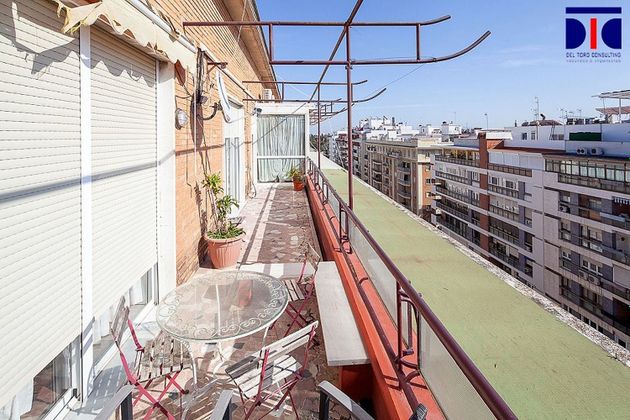 Foto 1 de Àtic en venda a Triana Este de 7 habitacions amb terrassa i garatge