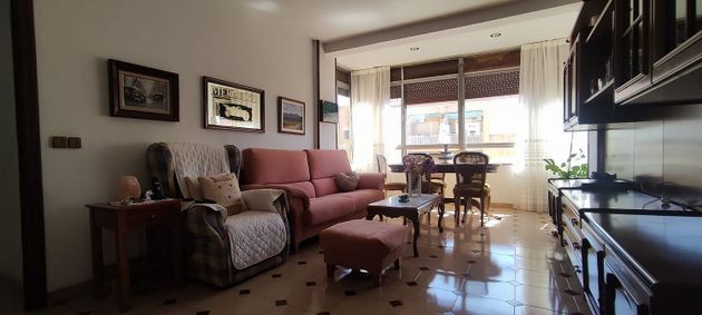 Foto 1 de Piso en venta en El Turó de la Peira de 4 habitaciones con aire acondicionado y calefacción