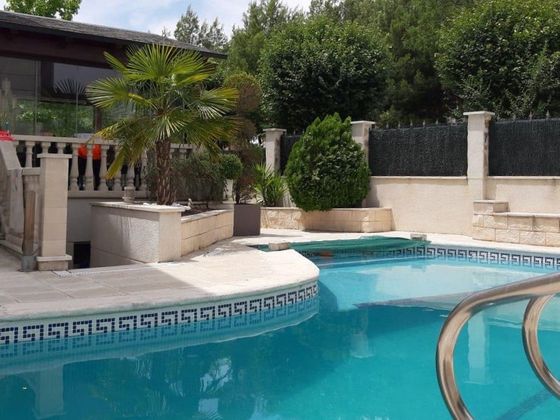 Foto 1 de Casa en venda a Velilla de San Antonio de 3 habitacions amb piscina i garatge