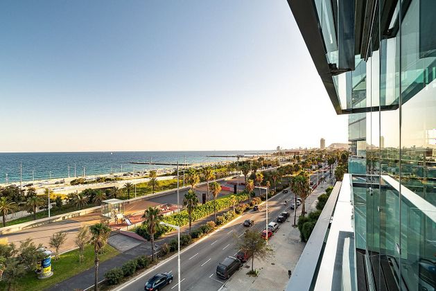 Foto 2 de Pis en venda a paseo De García Faria de 3 habitacions amb terrassa i piscina