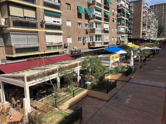 Foto 2 de Local en venda a Marroquina amb terrassa
