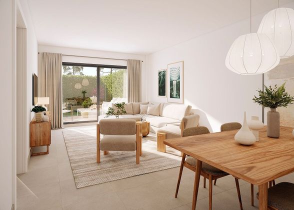 Foto 2 de Casa adossada en venda a calle Teide de 4 habitacions amb terrassa i piscina