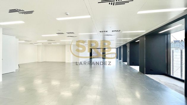 Foto 1 de Alquiler de oficina en Les Corts de 243 m²