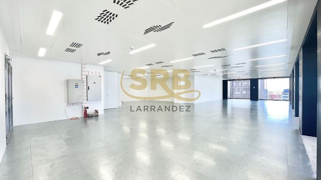 Foto 2 de Alquiler de oficina en Les Corts de 243 m²