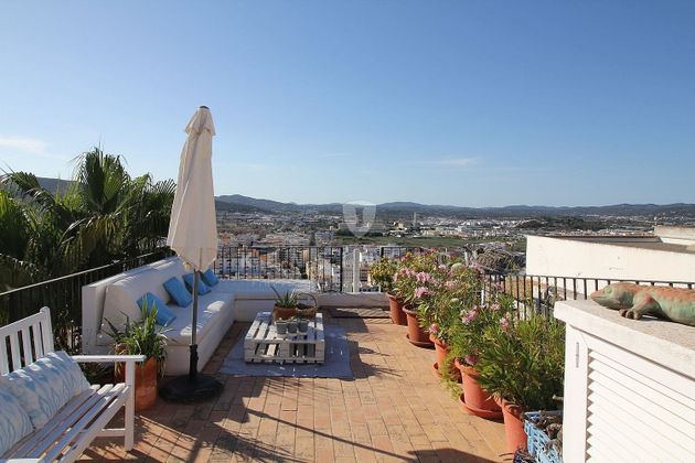 Foto 1 de Àtic en venda a Dalt de la Vila - La Marina de 3 habitacions amb terrassa i aire acondicionat