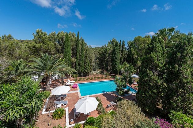 Foto 1 de Casa rural en venda a Santa Eulalia del Río de 7 habitacions amb terrassa i piscina