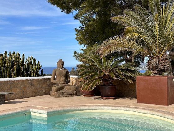 Foto 1 de Chalet en venta en Cala Vedella - Cala Tarida - Cala Conta de 5 habitaciones con terraza y piscina
