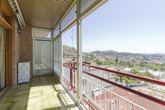 Foto 2 de Pis en venda a Vallcarca i els Penitents de 4 habitacions amb terrassa i calefacció