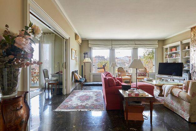 Foto 1 de Pis en venda a Sant Gervasi - La Bonanova de 5 habitacions amb terrassa i aire acondicionat
