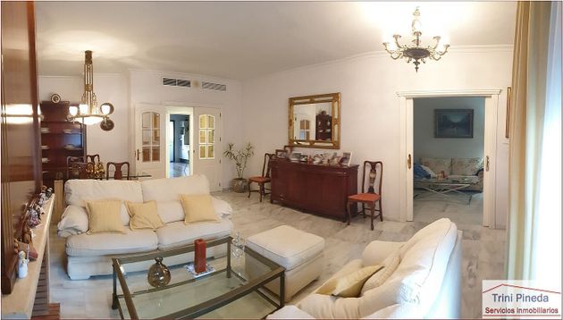 Foto 2 de Pis en venda a La Buhaira de 3 habitacions amb terrassa i piscina