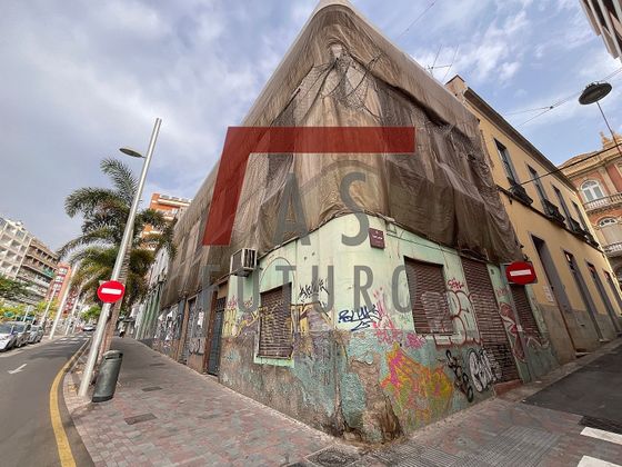 Foto 1 de Venta de chalet en calle Imeldo Seris de 5 habitaciones con terraza