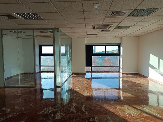 Foto 1 de Alquiler de oficina en Almeda - El Corte Inglés con aire acondicionado