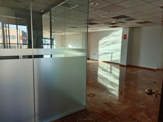 Foto 2 de Oficina en lloguer a Almeda - El Corte Inglés amb aire acondicionat