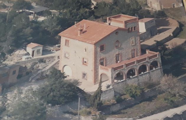 Foto 1 de Chalet en venta en Sant Llorenç Savall de 12 habitaciones con terraza y piscina