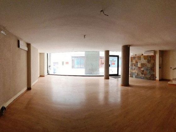 Foto 2 de Local en venda a Centre - Figueres de 248 m²