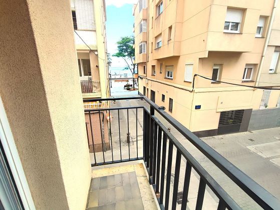 Foto 1 de Pis en venda a Centre - Badalona de 4 habitacions amb balcó i aire acondicionat