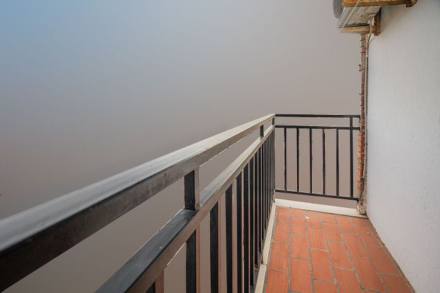 Foto 2 de Pis en venda a Artigas - Llefià de 3 habitacions amb balcó i aire acondicionat