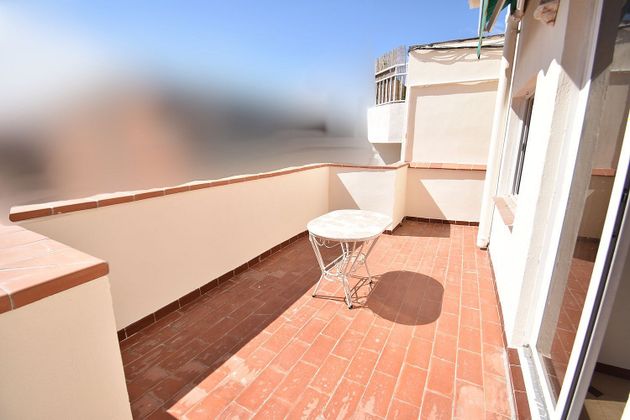 Foto 1 de Àtic en venda a Montigalà -Sant Crist de 2 habitacions amb terrassa i balcó