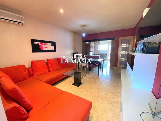 Foto 2 de Casa en venda a Santa Oliva de 3 habitacions amb terrassa i aire acondicionat
