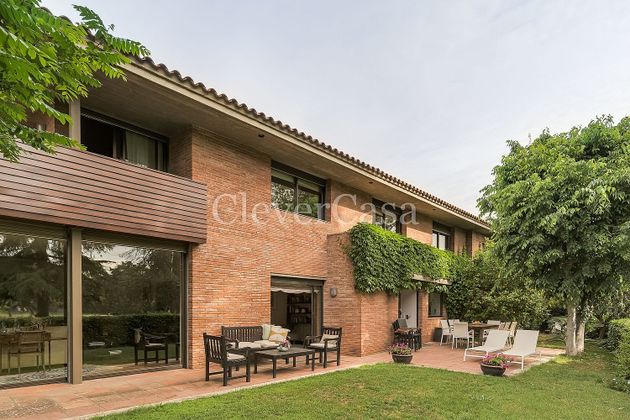 Foto 1 de Chalet en venta en Can Majó - Can Trabal de 6 habitaciones con terraza y jardín