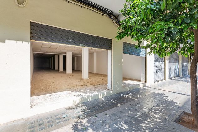 Foto 1 de Alquiler de local en calle Lladró y Malli de 363 m²