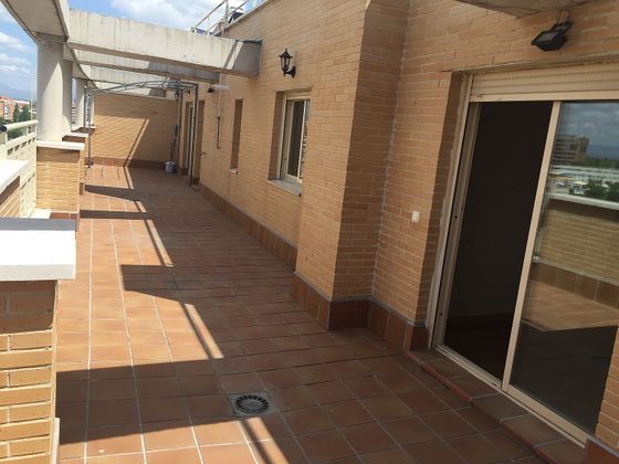 Foto 1 de Alquiler de ático en Las Tablas de 3 habitaciones con terraza y piscina