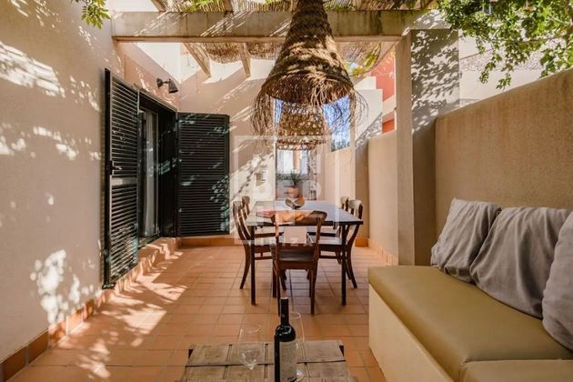 Foto 1 de Casa en venda a Cala Vedella - Cala Tarida - Cala Conta de 3 habitacions amb terrassa i piscina