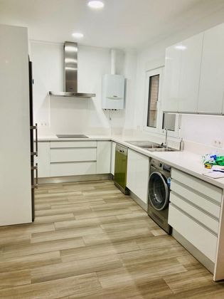 Foto 2 de Piso en alquiler en calle Conde de Galvez de 3 habitaciones con garaje y aire acondicionado